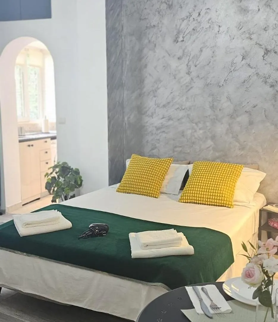 Sweet Dreams Suites Charming Studio Universitate Bucharest