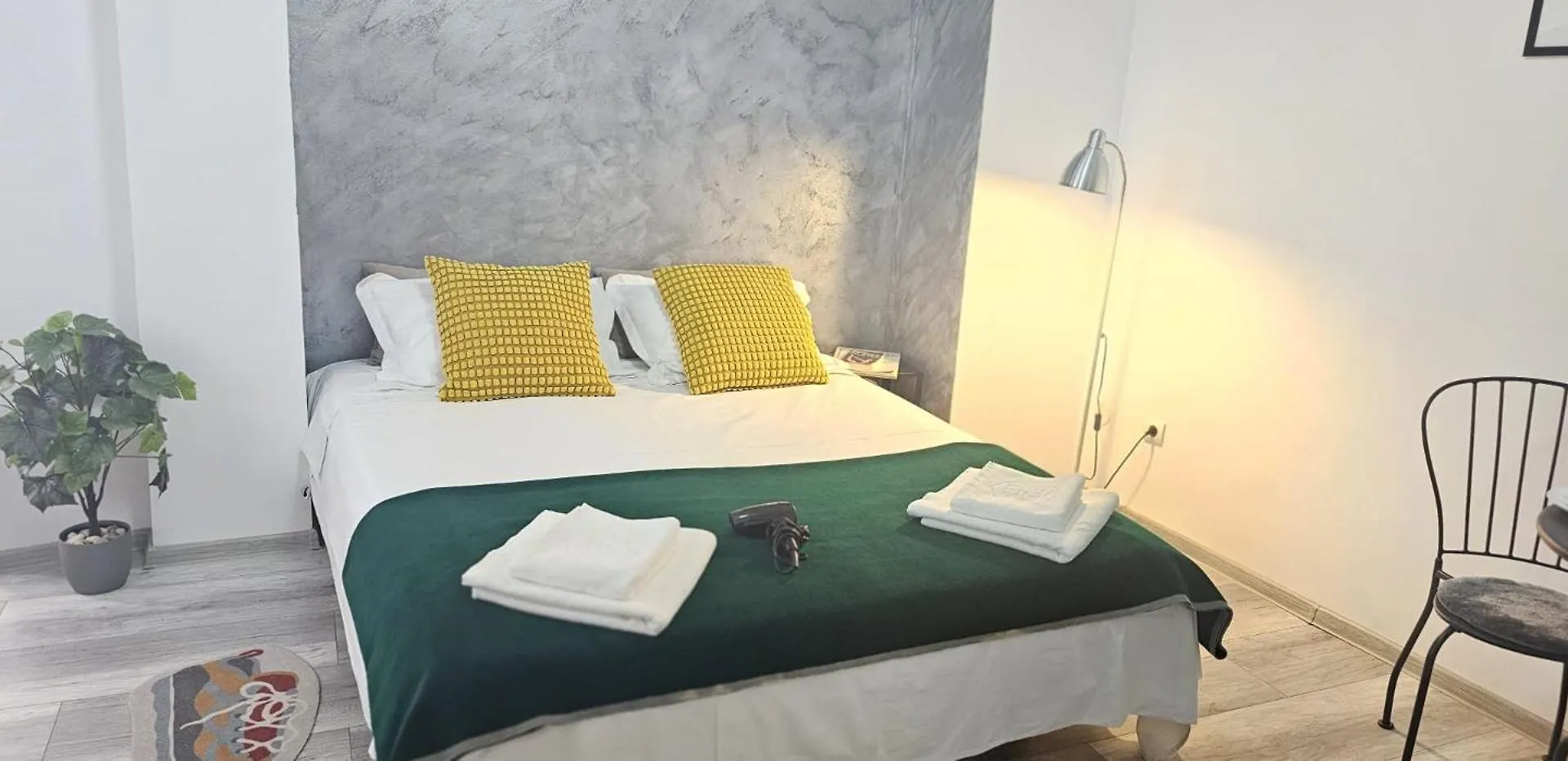 Sweet Dreams Suites Charming Studio Universitate Bucharest Romania