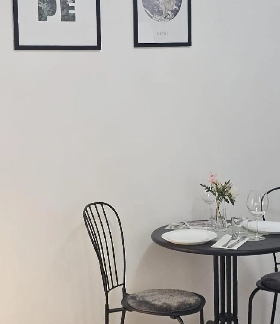 Sweet Dreams Suites Charming Studio Universitate Bucharest Romania